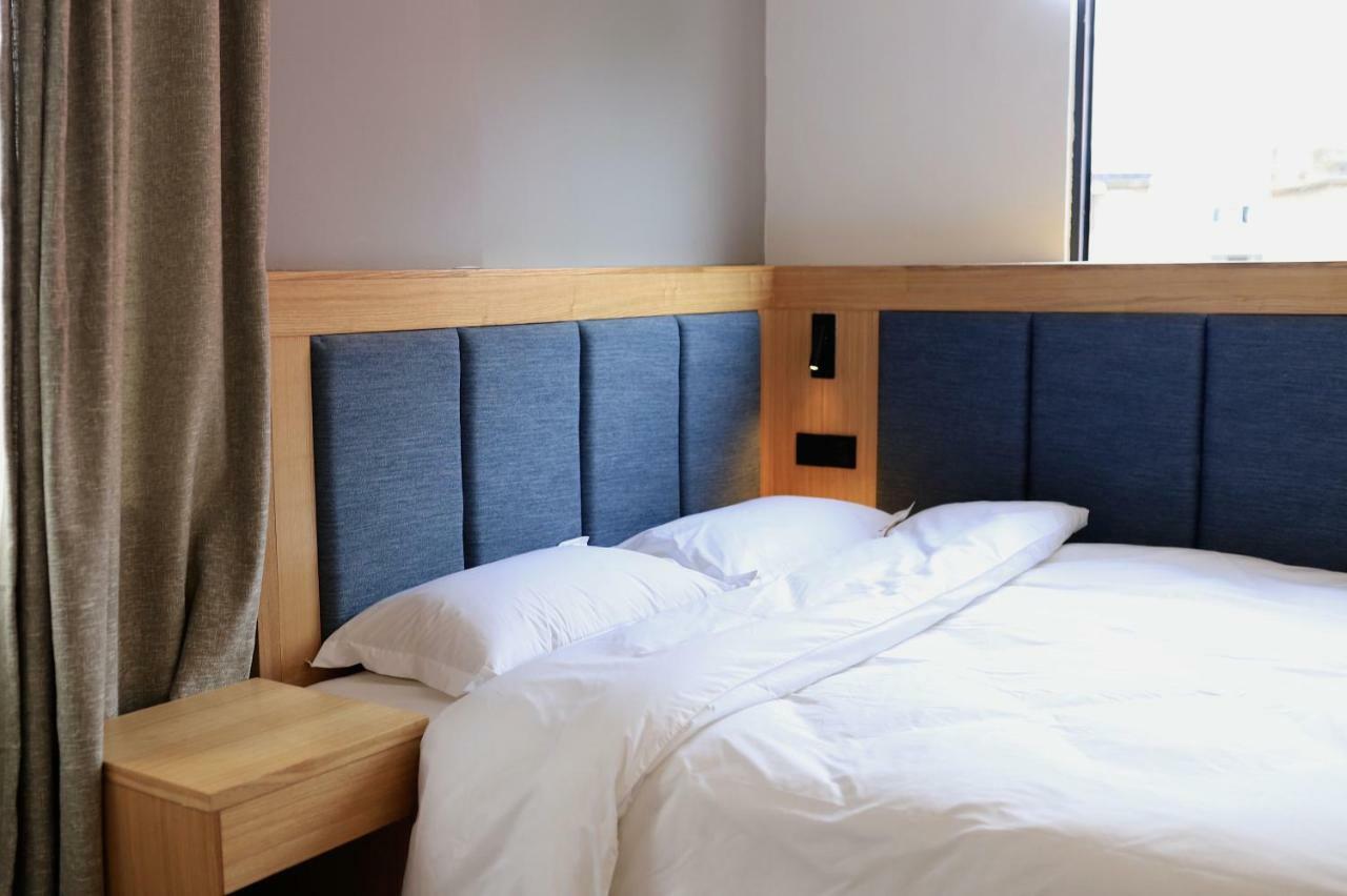 Travel Light Inn Гуйлинь Экстерьер фото