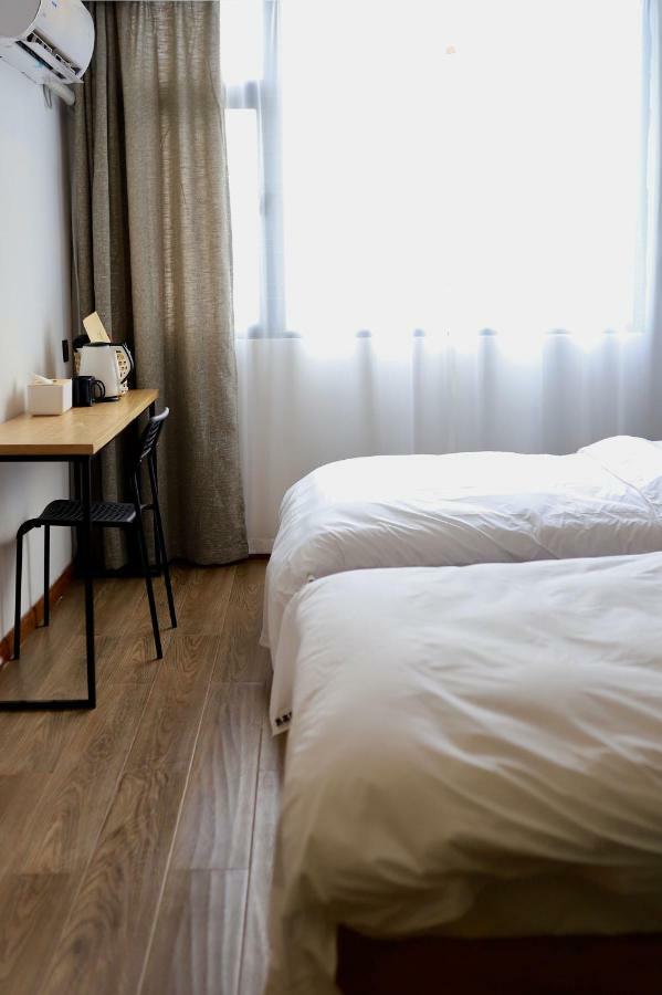 Travel Light Inn Гуйлинь Экстерьер фото