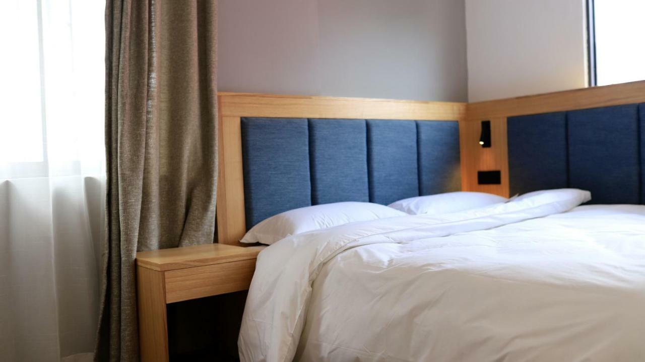 Travel Light Inn Гуйлинь Экстерьер фото